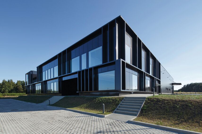 ConceptSystem 59Pa Windows and CW 50-HI Façades - Pivexin Technology Headquarter located in Babice, Poland