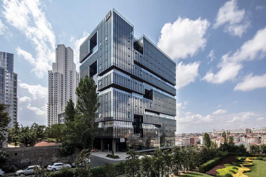 ConceptWall 60 Façades, HiFinity Sliding & Folding and ConceptSystem 68 Doors - Apartmentcomplex Now Bomonti located in Istanbul, Turkey