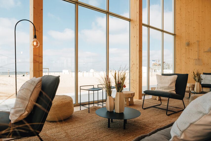 SlimLine 38 Windows and ConceptFolding 77 Sliding & Folding - Entertainment BMW Art Ville located in Knokke-Heist, Belgium