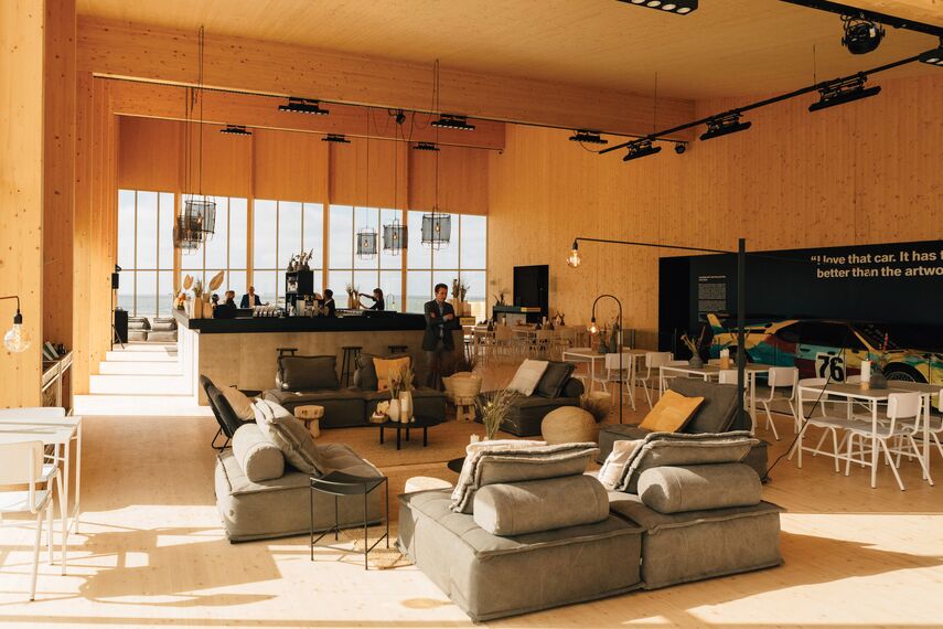 SlimLine 38 Windows and ConceptFolding 77 Sliding & Folding - Entertainment BMW Art Ville located in Knokke-Heist, Belgium