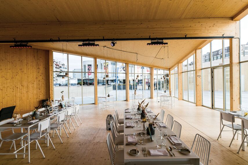 SlimLine 38 Windows and ConceptFolding 77 Sliding & Folding - Entertainment BMW Art Ville located in Knokke-Heist, Belgium