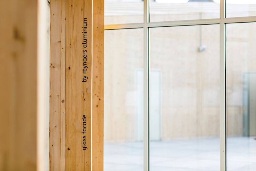 SlimLine 38 Windows and ConceptFolding 77 Sliding & Folding - Entertainment BMW Art Ville located in Knokke-Heist, Belgium