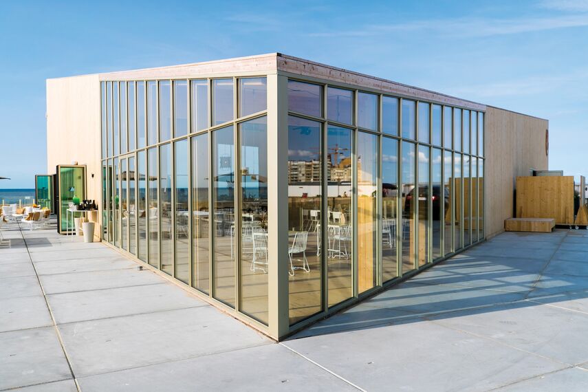 SlimLine 38 Windows and ConceptFolding 77 Sliding & Folding - Entertainment BMW Art Ville located in Knokke-Heist, Belgium