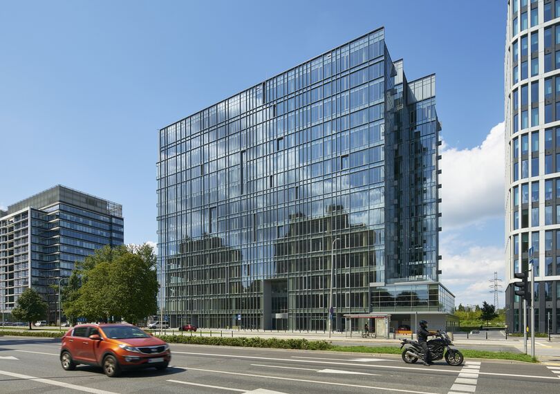 CW 50-HI Façades - Office building Equator IV located in Warsaw, Poland