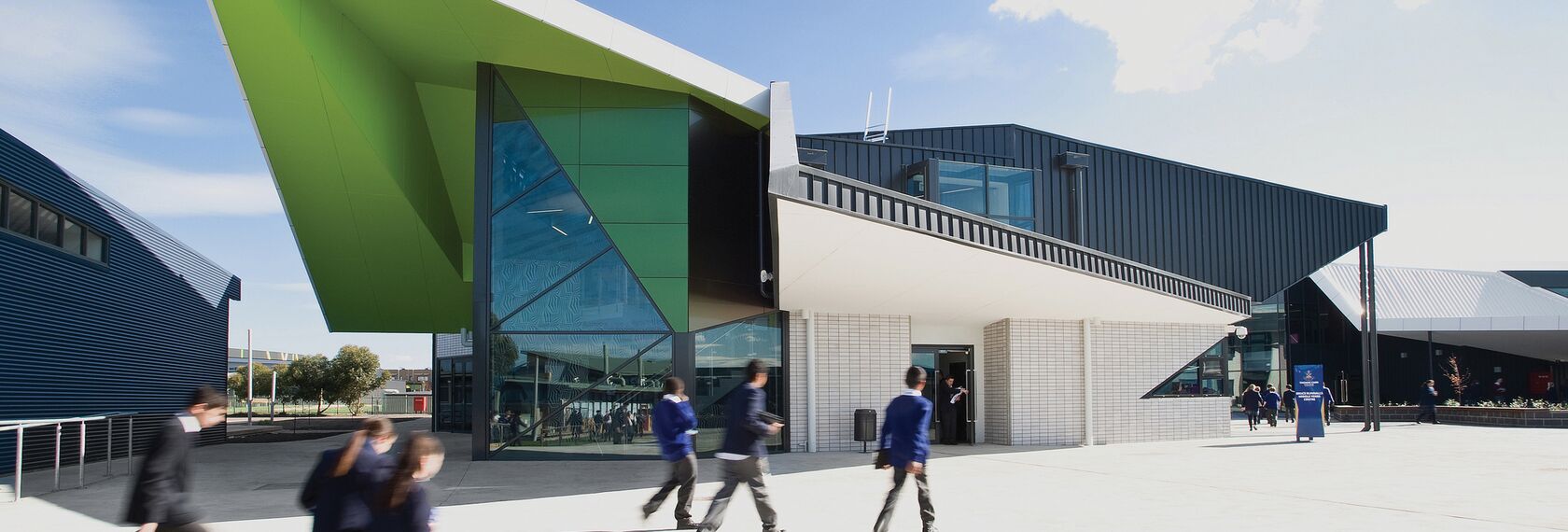 CW 50-HI Façades - College/University Thomas Carr College Year 7 and 8 Centre located in Melbourne, Australia