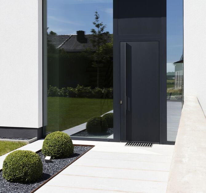 MasterLine 8 Panel Door